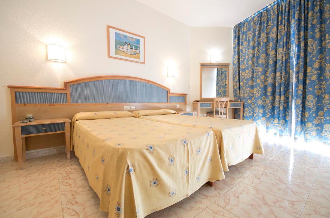Azuline Hoteles Mar Amantis & II San Antonio  Bagian luar foto