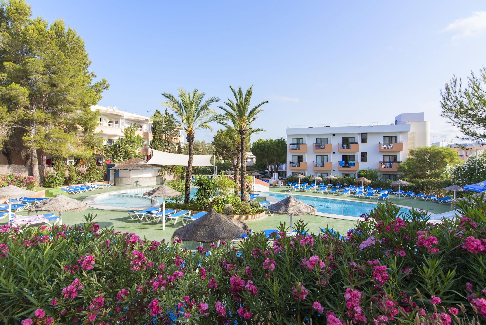 Azuline Hoteles Mar Amantis & II San Antonio  Bagian luar foto