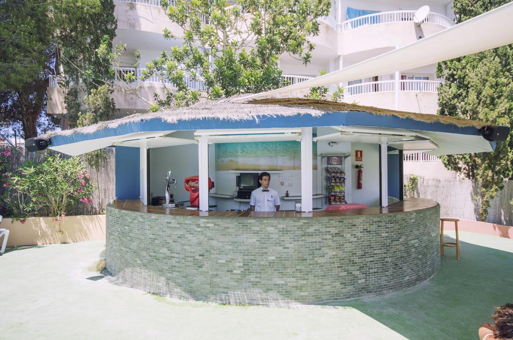 Azuline Hoteles Mar Amantis & II San Antonio  Bagian luar foto