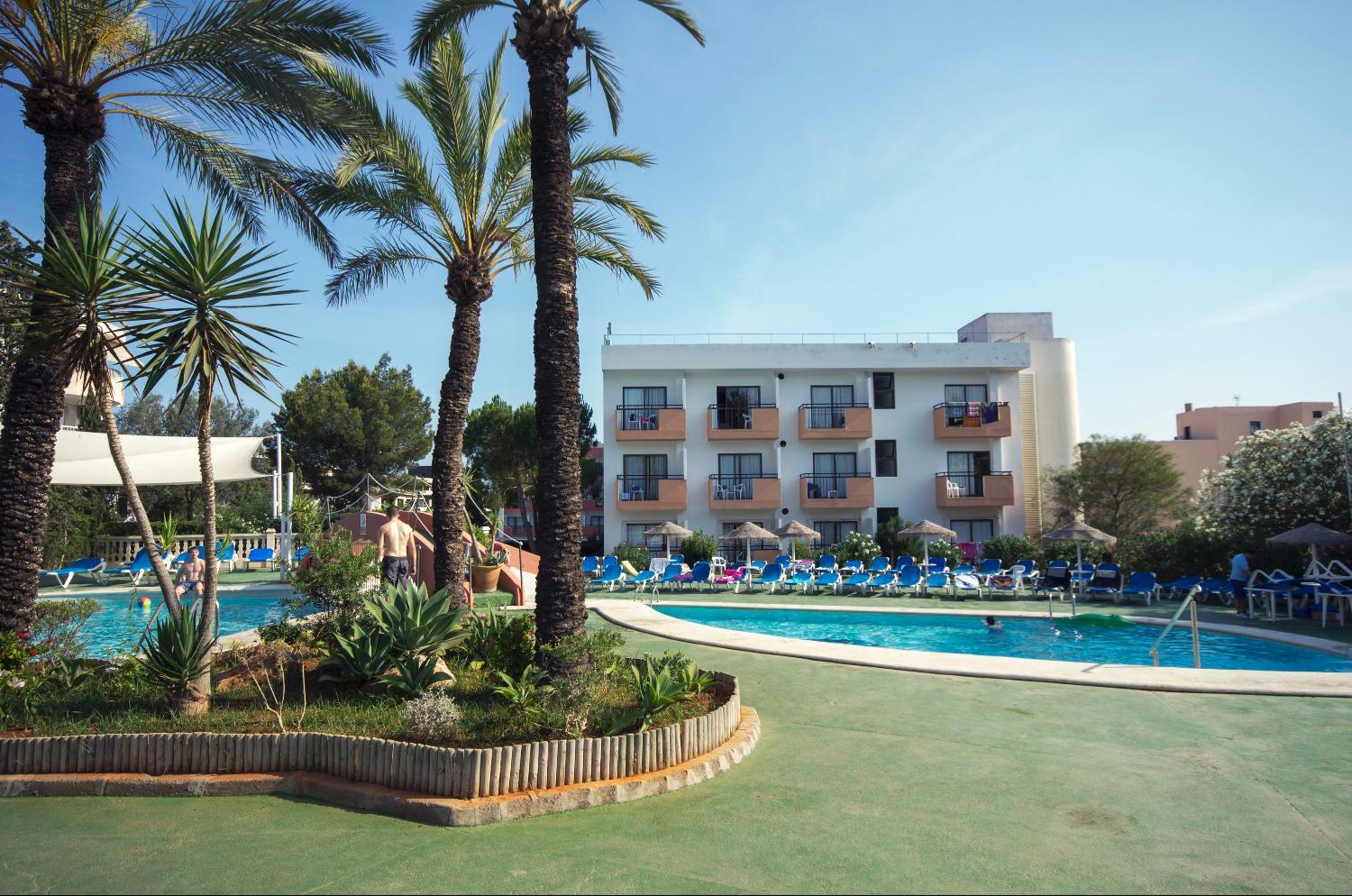 Azuline Hoteles Mar Amantis & II San Antonio  Bagian luar foto