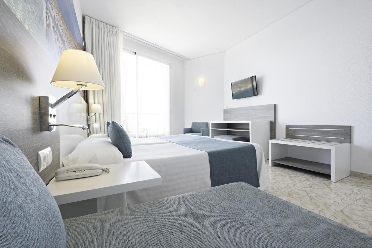 Azuline Hoteles Mar Amantis & II San Antonio  Bagian luar foto