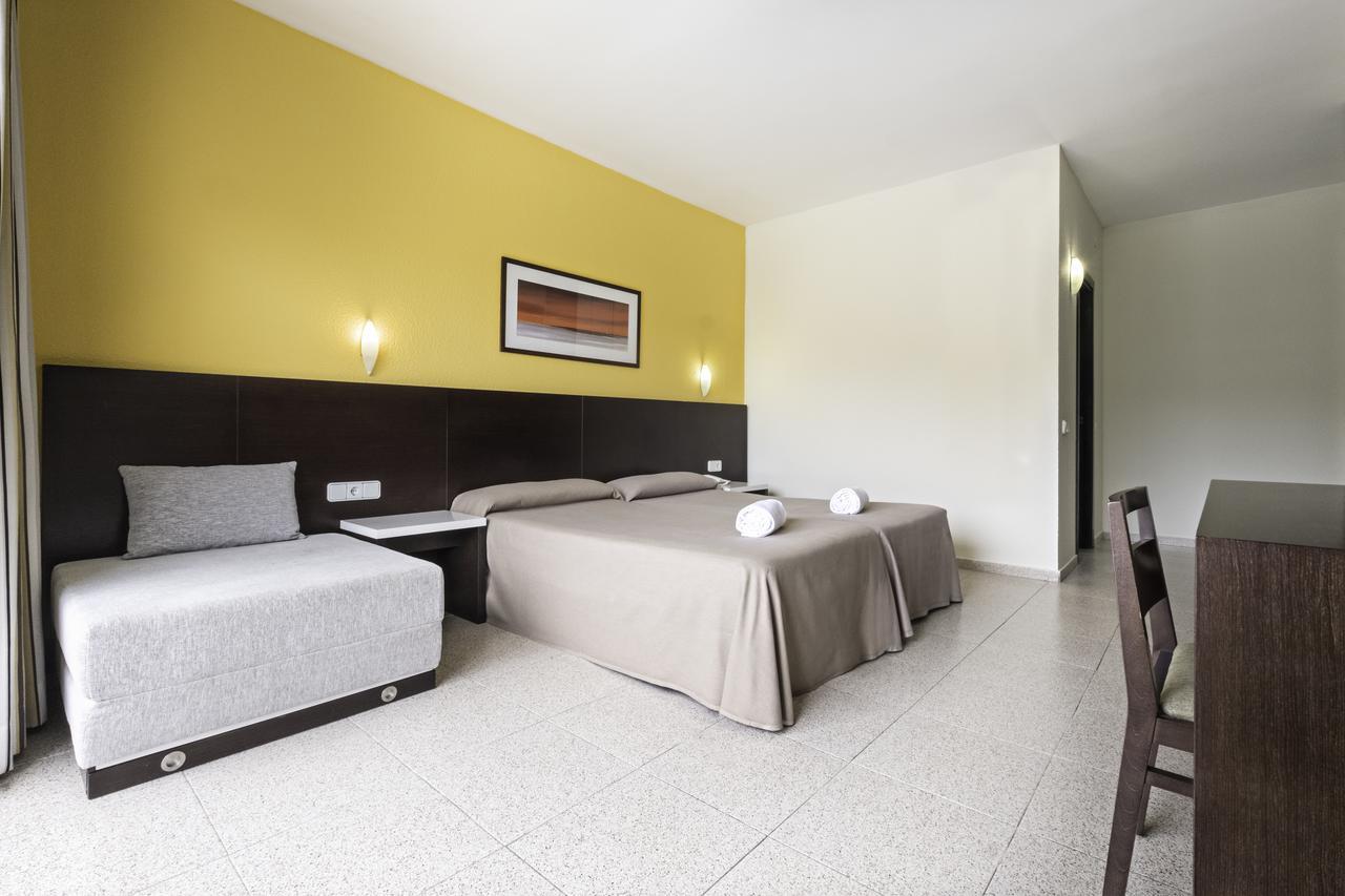 Azuline Hoteles Mar Amantis & II San Antonio  Bagian luar foto
