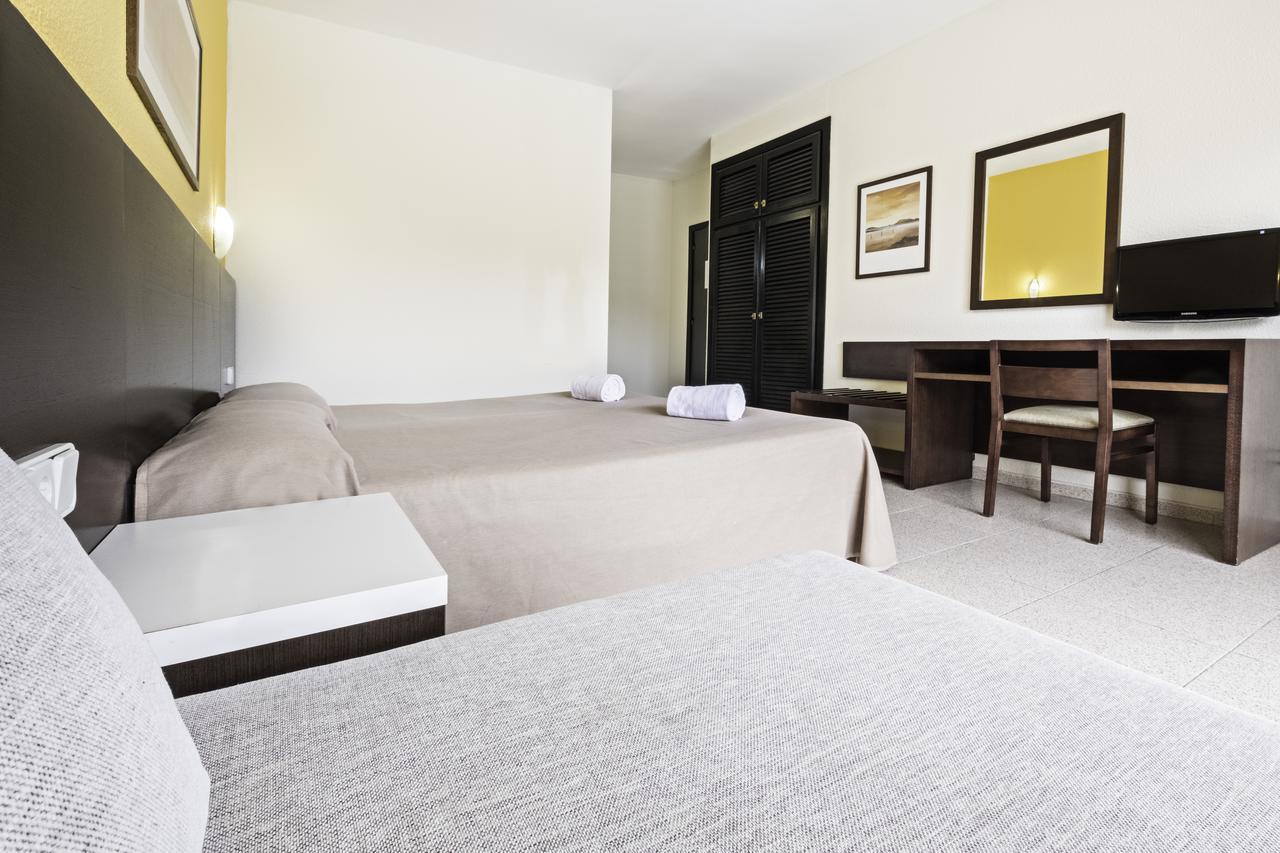 Azuline Hoteles Mar Amantis & II San Antonio  Bagian luar foto